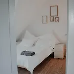 Cozy With A Stream View Апартаменты Фаллендар